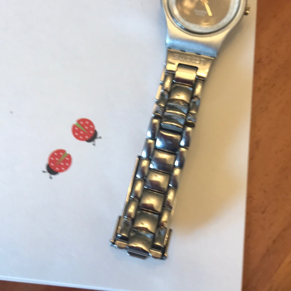 Swatch - Picture 3 of 6